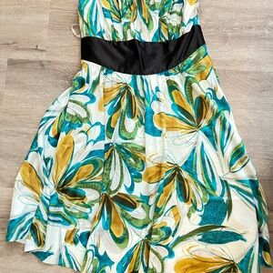 The Limited Strapless Dress with Floral Pattern